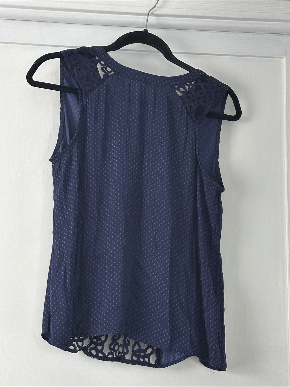 Women’s Navy Sleeveless Lace Yoke Top - bin 2